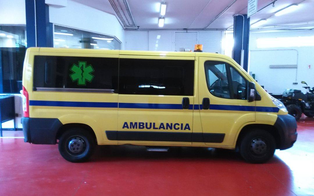 JUMA entrega una ambulancia al Servicio de Salvamento y Socorrismo de las playas de Marbella
