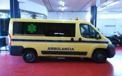 JUMA entrega una ambulancia al Servicio de Salvamento y Socorrismo de las playas de Marbella