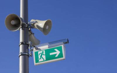 La importancia de la megafonía de emergencia en las ciudades