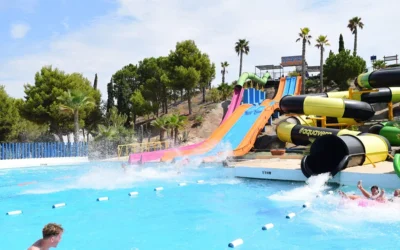 JUMA inicia la temporada de verano en Aqualand Almería con el alquiler de 15 equipos de comunicación