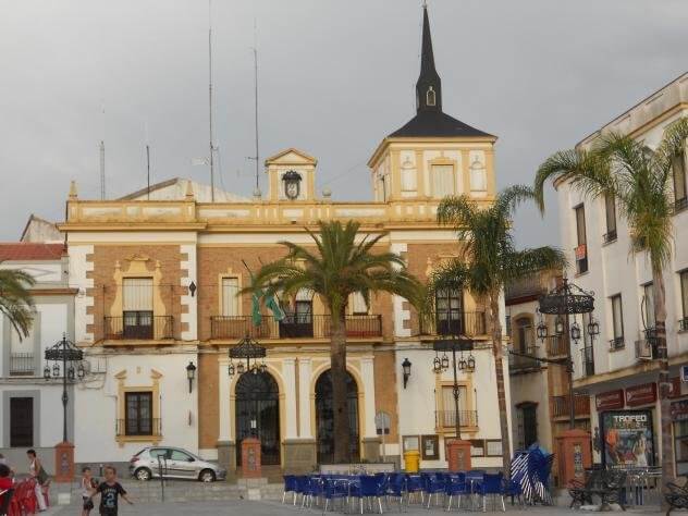 Valverde del Camino refuerza las comunicaciones de su Policía Local con tecnología POC